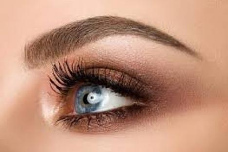 greffe-de-sourcils_60ba38415f3e7.jpg